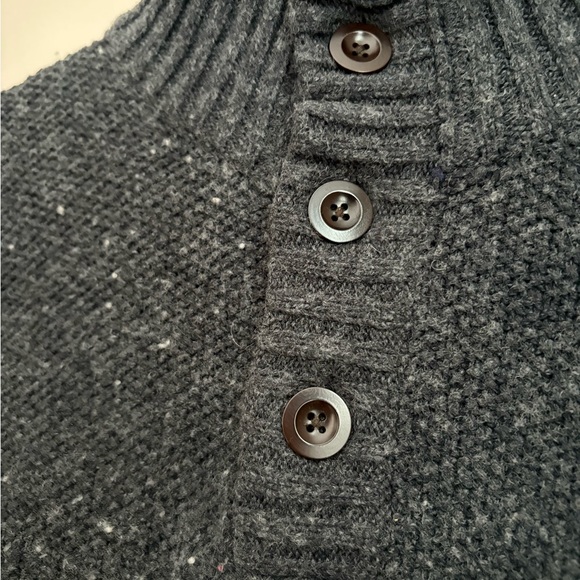 Lands' End Men's Dark Gray Knit Sweater - Picture 3 of 7